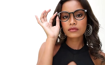 Revealing the Seductive Allure of Tanned Ebony Goddess Putri Cinta