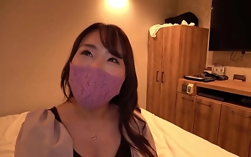 Experience the Erotic Pleasure of Hakata's Most Alluring Enchantress
